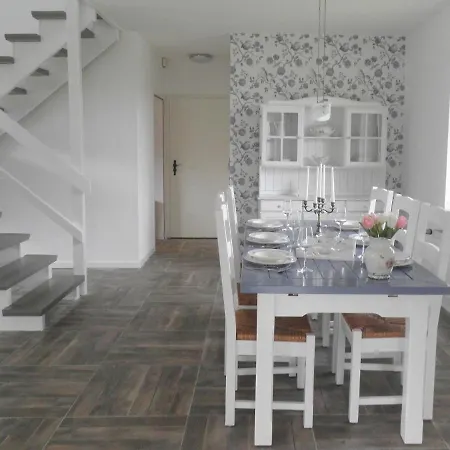Ferienwohnung 8888 App. 2 - #125946 *